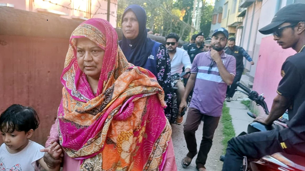 হবিগঞ্জে র‌্যাবের অভিযানে ভুয়া নারী চিকিৎসক আটক