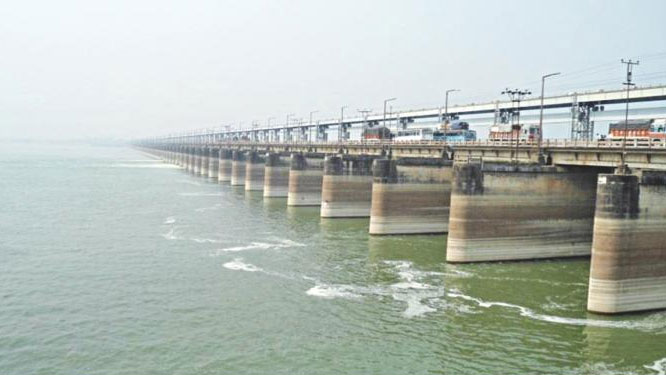 গঙ্গা নদীর পানি পেতে জাতিসংঘ-বিশ্বব্যাংকের
তত্ত্বাবধানে কমিশন দাবি