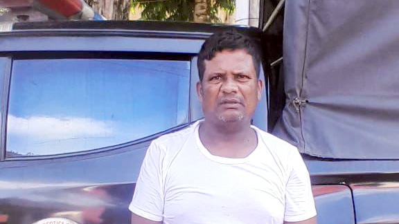ইয়াবা সেবনরত অবস্থায় গ্রেপ্তার বহিষ্কৃত স্বেচ্ছাসেবক দলের নেতা