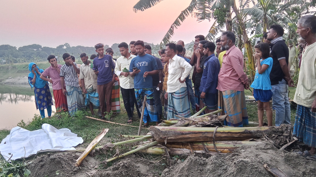 ফরিদপুরে মাটি চাপা অবস্থায় মা-মেয়ের লাশ উদ্ধার