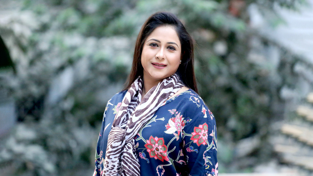 মঞ্চে ফিরলেন ফারজানা চুমকি