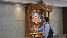 ভারতে ব্যবসা ও বিনিয়োগে জ্যোতিষশাস্ত্রের বাজার এখন ৭০ হাজার কোটি টাকা, কীভাবে হলো