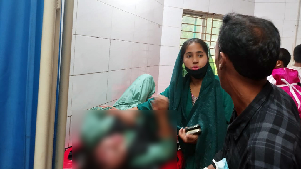 শ্রীপুর বাসস্ট্যান্ডে নারীর ওপর হামলা, মসজিদে আশ্রয় নিয়ে রক্ষা হয়নি