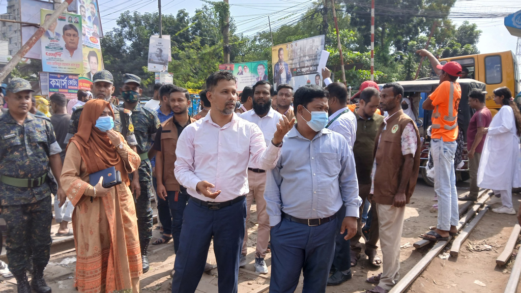 জয়দেবপুর রেলক্রসিং দখলমুক্ত: স্বস্তির নিশ্বাস গাজীপুরবাসীর