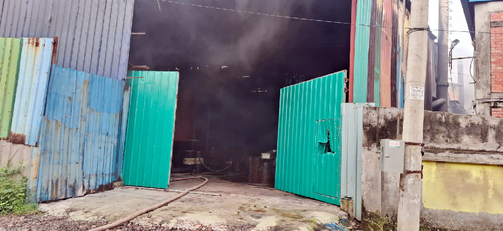 গাজীপুরে টায়ার কারখানায় বয়লার বিস্ফোরণ