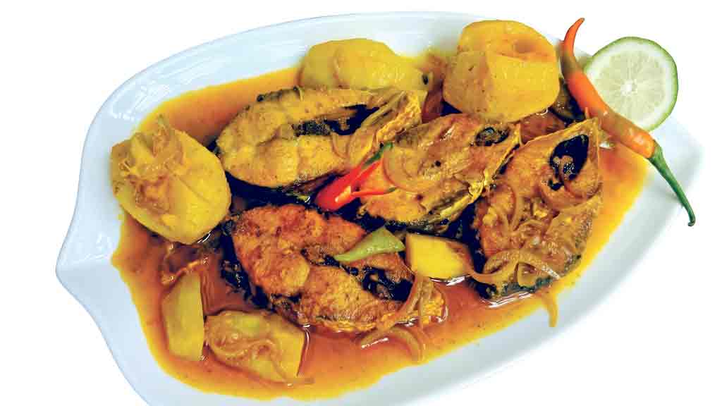 আমড়ায় টক-মিষ্টি দুই পদ