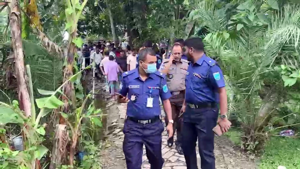 গোপালগঞ্জে পুকুর থেকে পুলিশ সদস্যের মরদেহ উদ্ধার, স্ত্রী ও শ্বশুর আটক