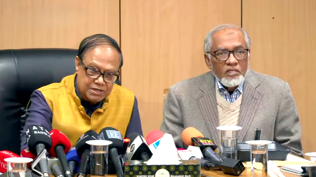 সম্মিলিত ইসলামী ব্যাংক থেকে দুদিনে উত্তোলন ১০৭ কোটি টাকা, শীর্ষে এক্সিম ব্যাংক