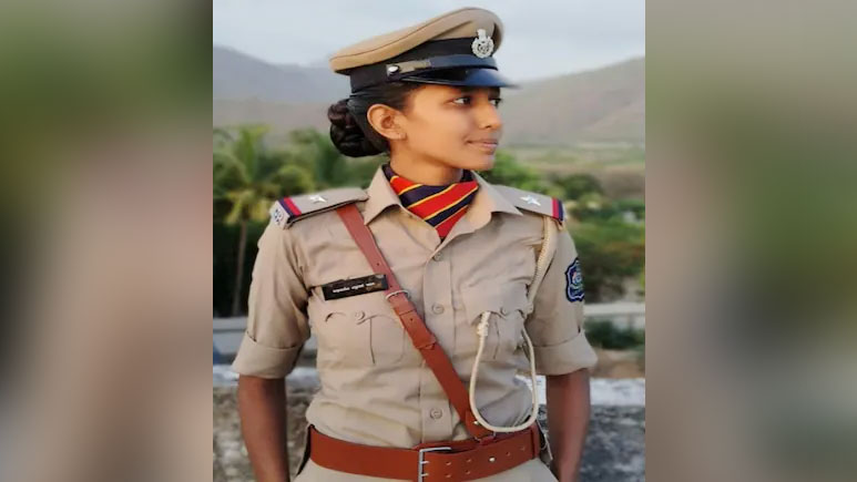 গুজরাটে এএসআই প্রেমিকাকে হত্যা করে কনস্টেবলের থানায় আত্মসমর্পণ