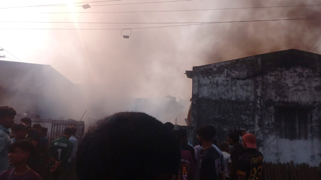 হবিগঞ্জে আহসান কটন মিলে আগুন