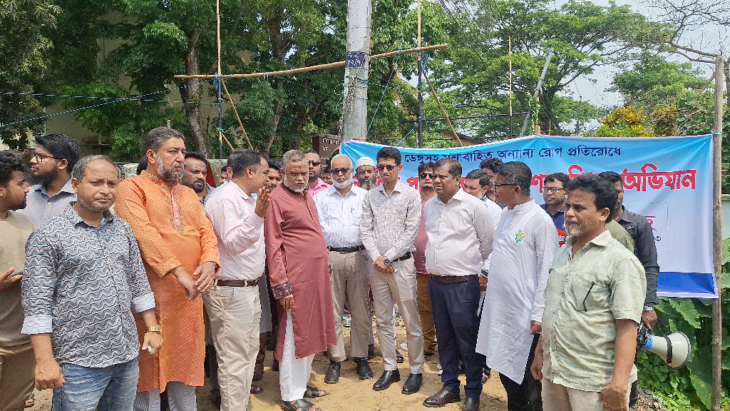 হবিগঞ্জ পৌরসভার মশকনিধন অভিযান উদ্বোধন করেন জাতীয় সংসদের হুইপ