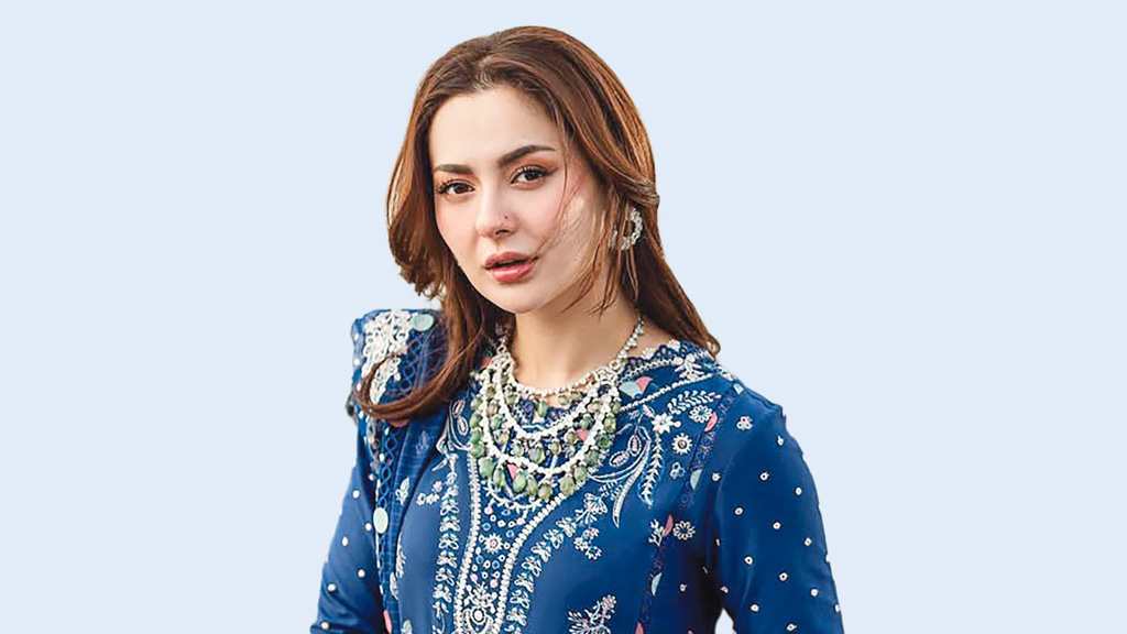 প্রতিবাদ জানালেন হানিয়া আমির