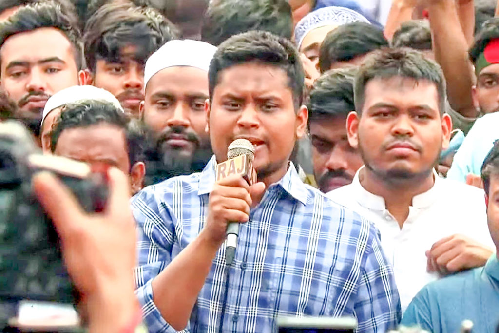বিভাজনের রাজনীতি ও অনিশ্চিত উত্তরণ