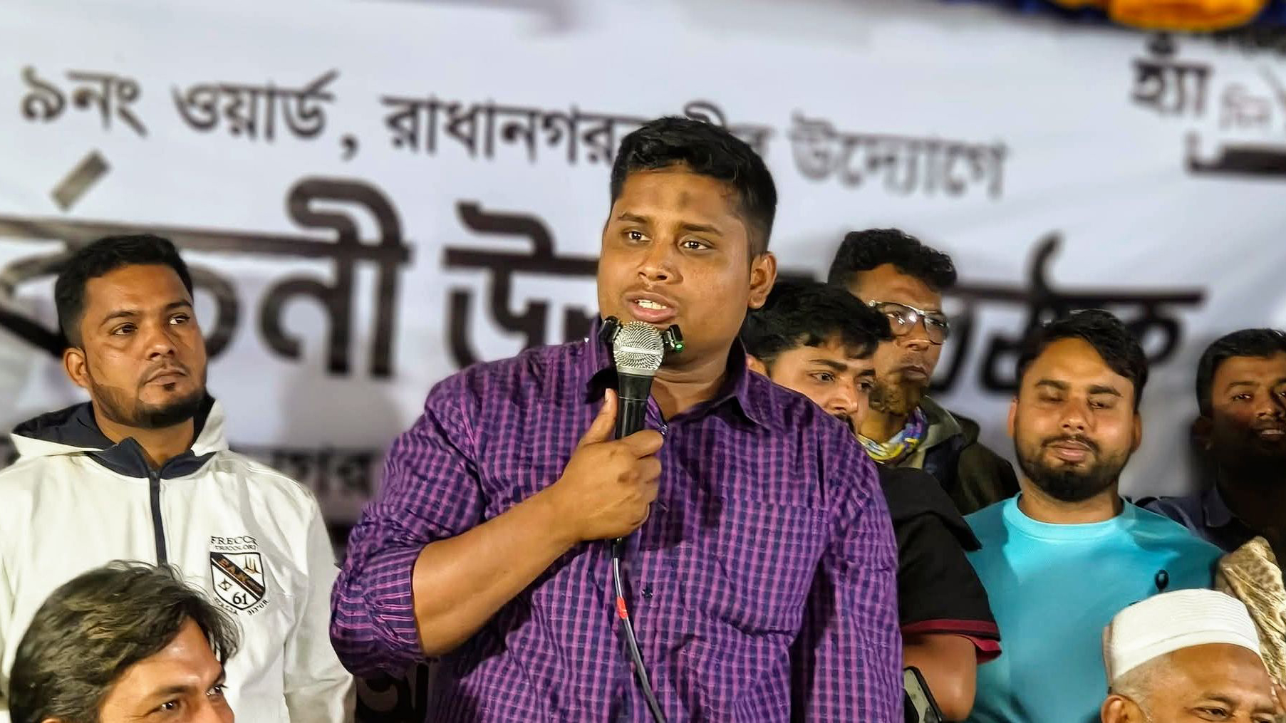 মনে কইরেন না আমার লোক হলে চাঁদাবাজি জায়েজ: হাসনাত আবদুল্লাহ