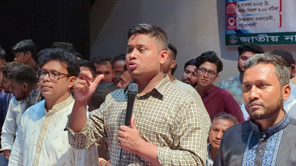 চুপ্পুর কাছ থেকে সার্টিফিকেট নিতে হলে বিষ খাওয়াই ভালো: হাসনাত আবদুল্লাহ