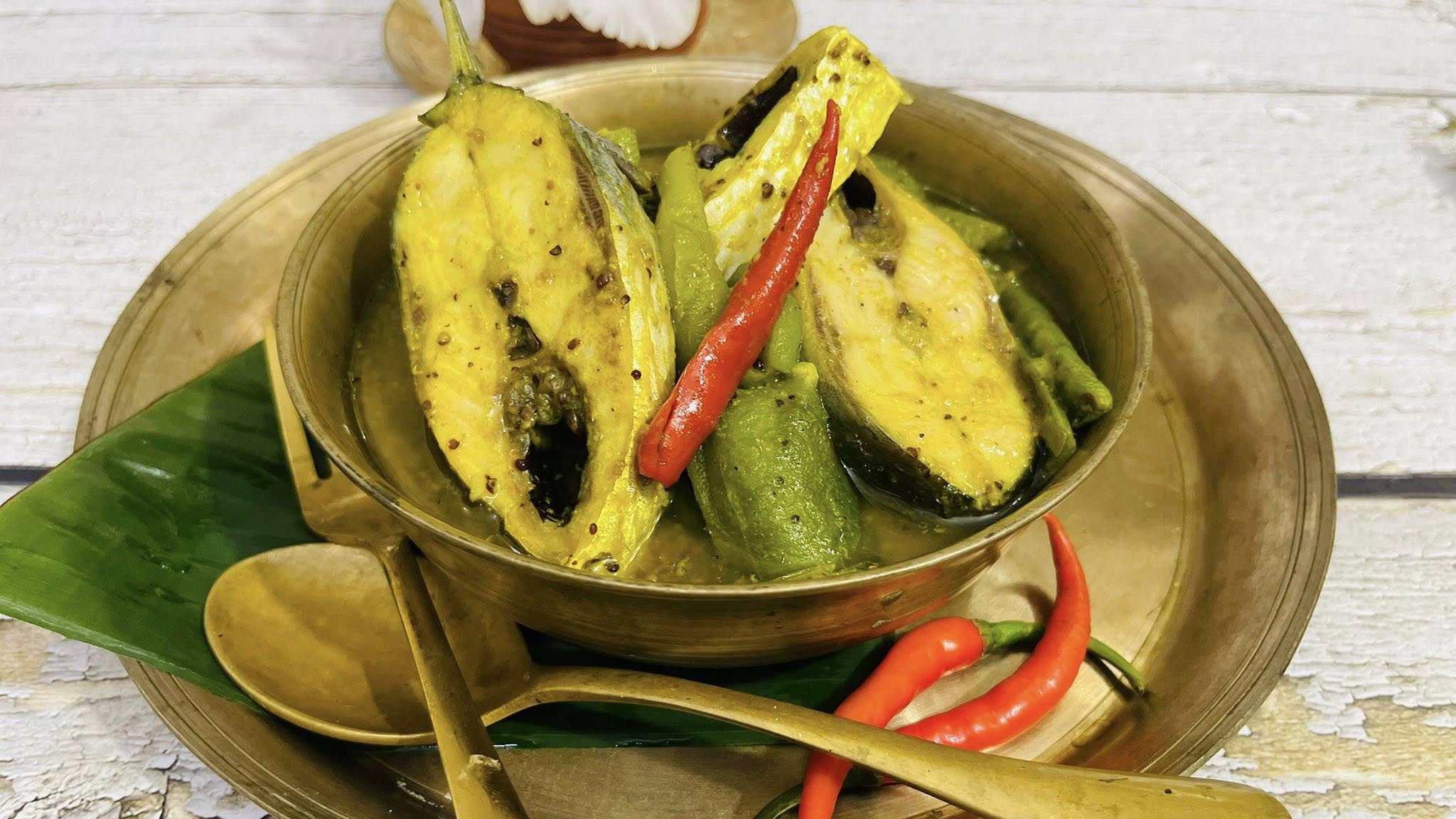 সরিষাবাটায় ইলিশ মাছের পাতলা ঝোল