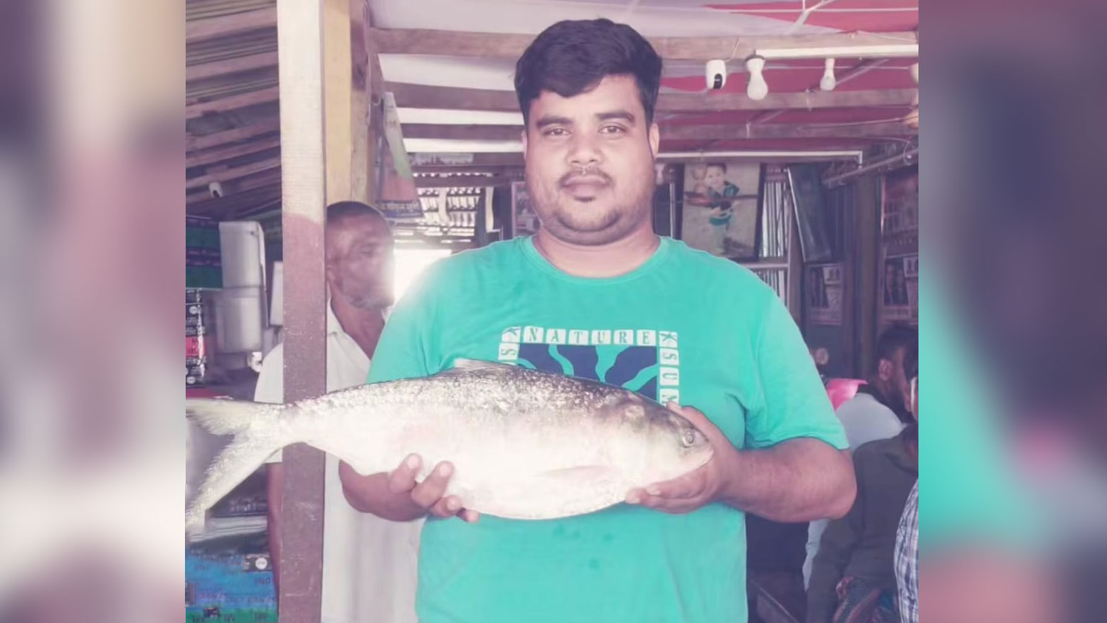 ভোলার মেঘনায় ধরা পড়ল ৩ কেজি ওজনের ইলিশ