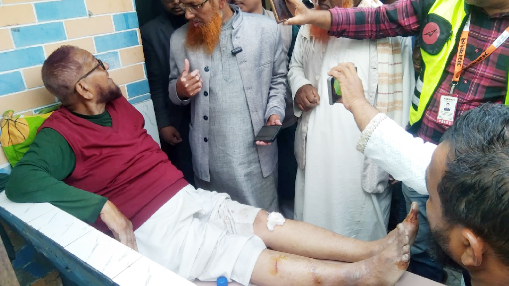 বরগুনায় সাবেক এমপি হিরুর ওপর দুর্বৃত্তদের হামলা