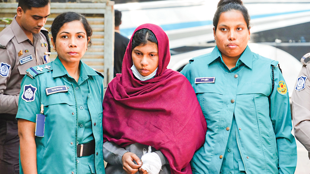 ঢাকায় মা-মেয়ে খুন: আগের চুরির সূত্র ধরেই গ্রেপ্তার হন আয়েশা