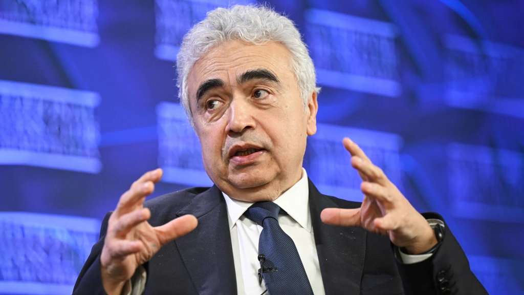 ইউরোপে ফুরিয়ে আসছে জেট ফুয়েল, চলবে আর ছয় সপ্তাহ