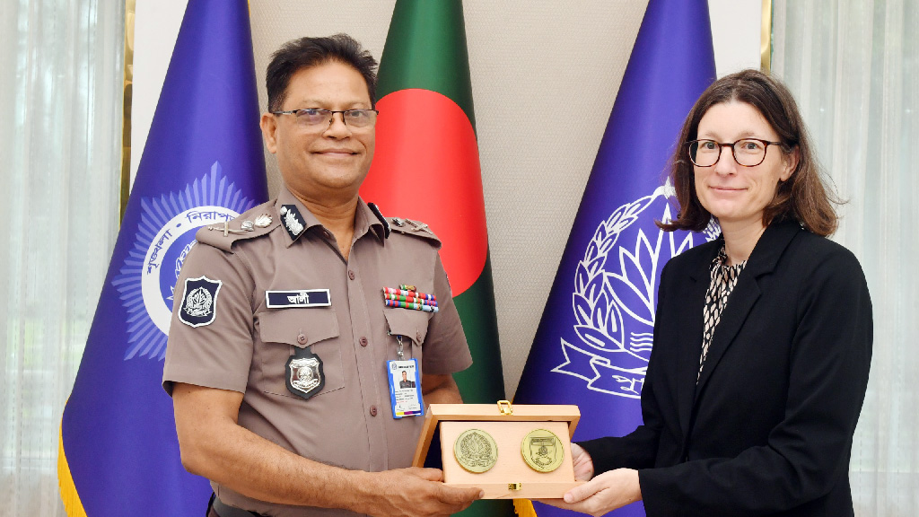 আইজিপির সঙ্গে জার্মান দূতাবাসের ডেপুটি হেড অব মিশনের সাক্ষাৎ