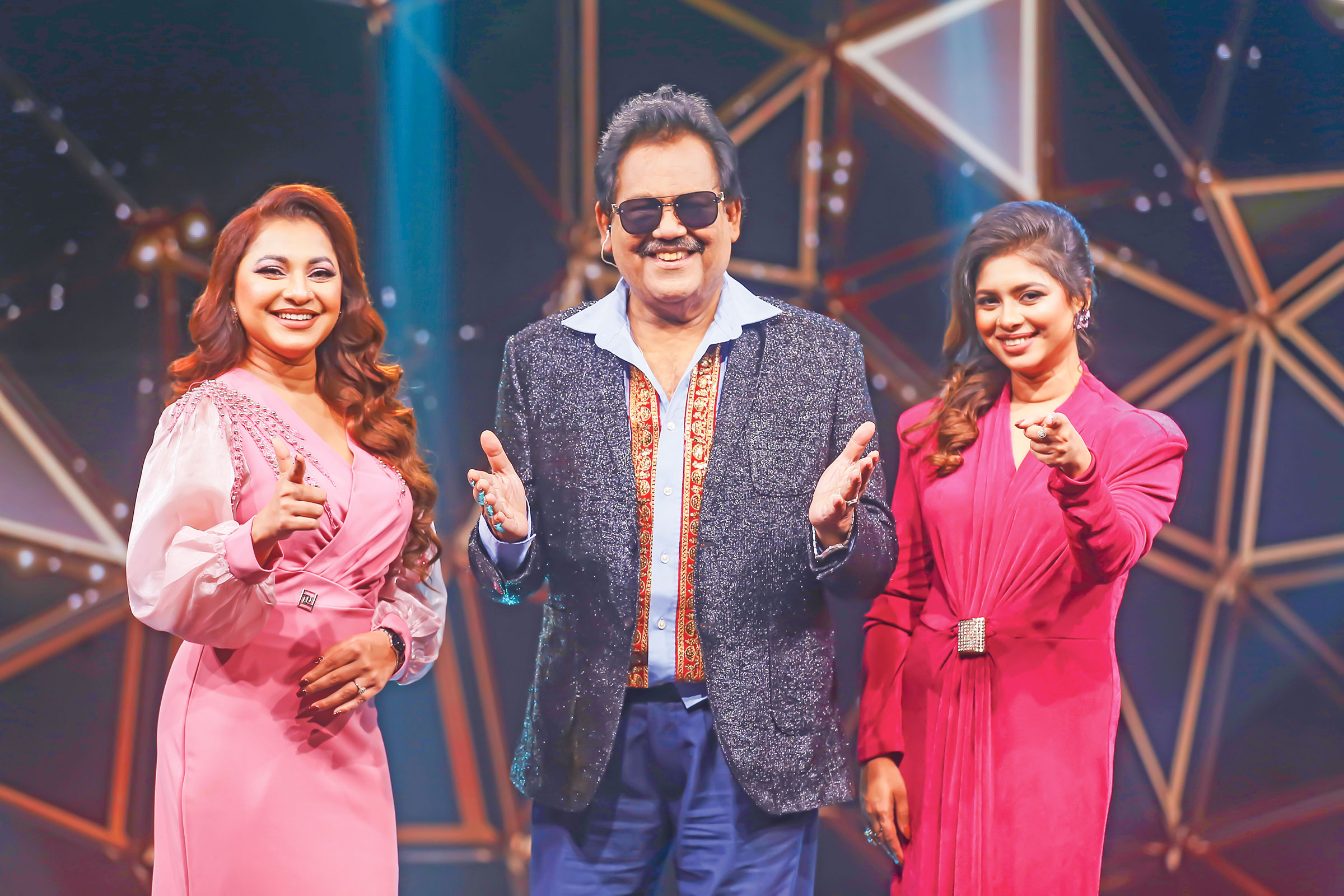 বিচারকের আসনে ফেরদৌস ওয়াহিদ, লিজা ও লুইপা