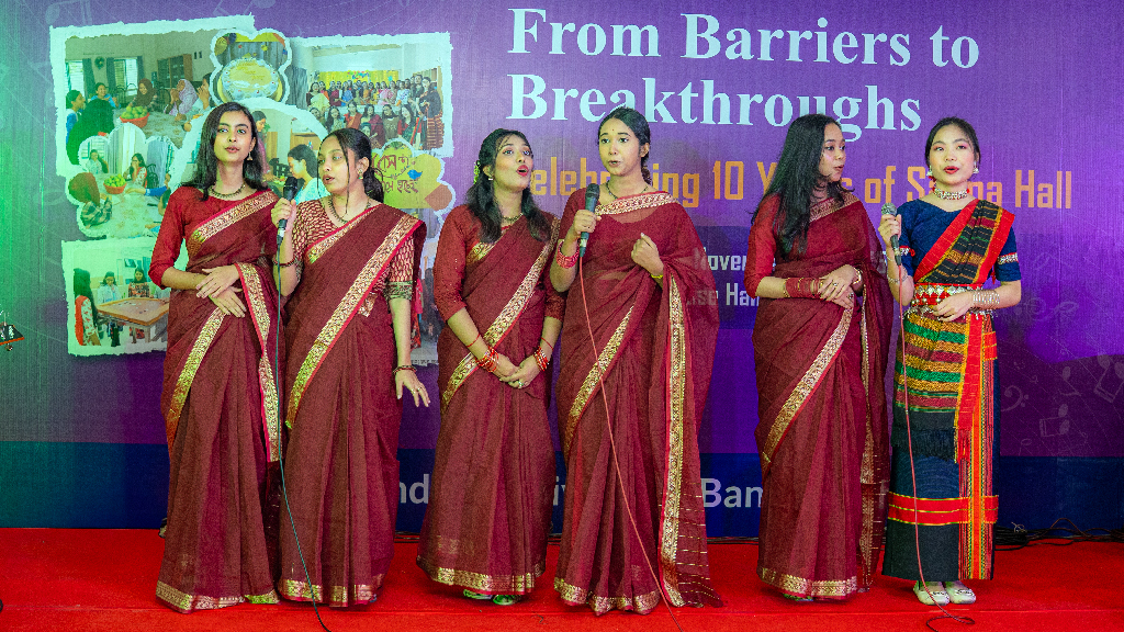 সায়মা হলের ১০ বছর পূর্তি উদ্‌যাপন করল আইইউবি