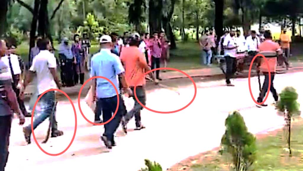 শিবির নেতাকে থাপ্পড়, ইবিতে ছাত্রদল-শিবিরের মধ্যে উত্তেজনা