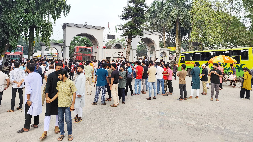 সাজিদ হত্যা: ইবিতে শিক্ষার্থীদের ক্লাস-পরীক্ষা বর্জনের ডাক