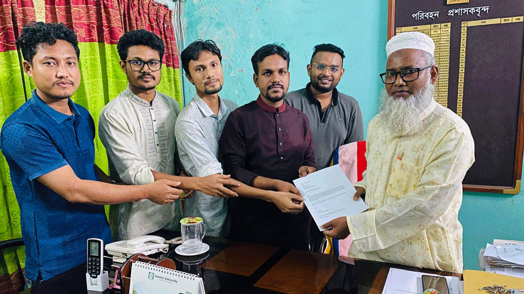 ইবিতে প্রতি ঘণ্টায় বাস সার্ভিস চালুর দাবি