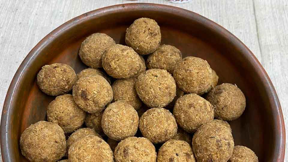 যেমন হবে পূজার খাবার
