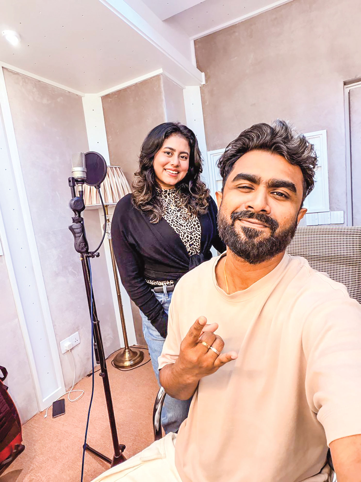 নয় বছর পর এক গানে ইমরান-নওমি