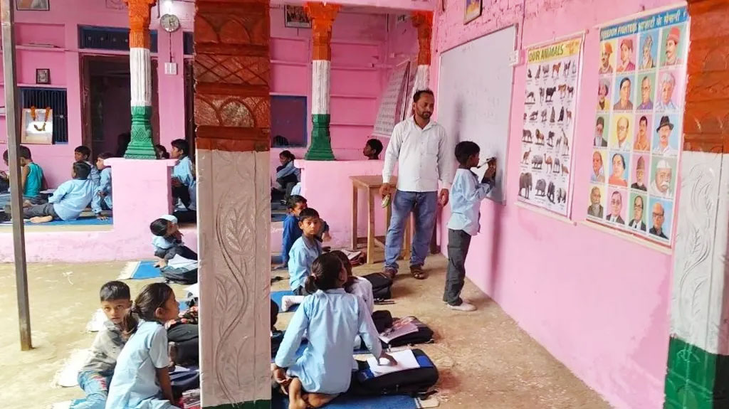 তিলে তিলে গড়া বাড়ি শিশুদের স্কুলের জন্য দান করলেন ভারতীয় কৃষক