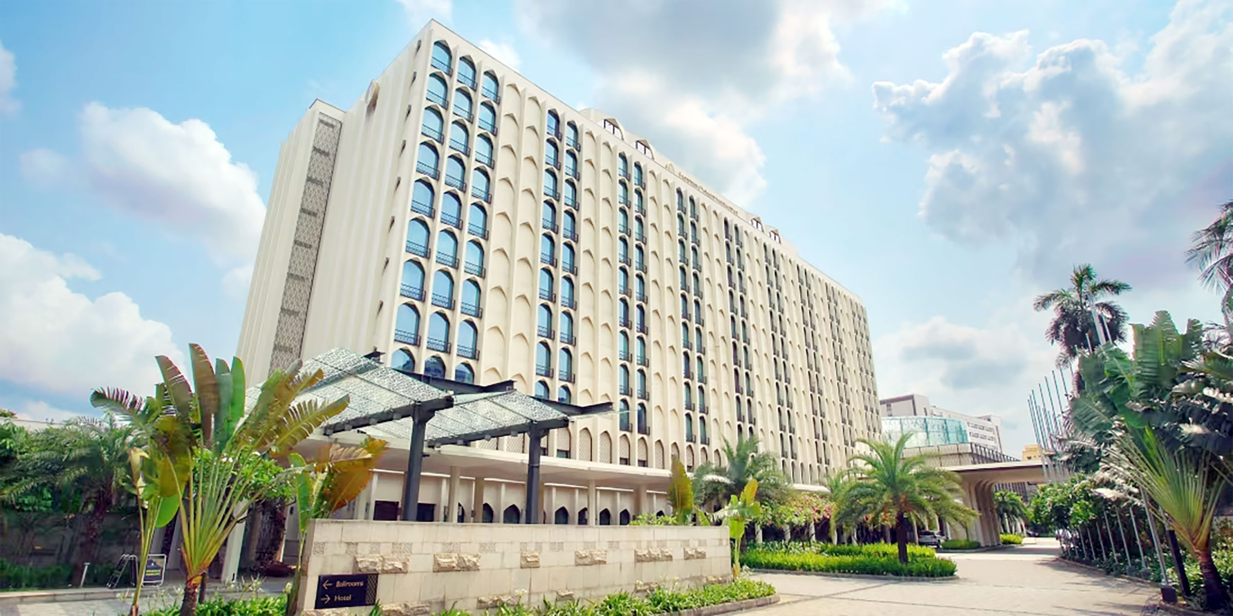 দেশে সরকার অনুমোদিত পাঁচ তারা ২০টি হোটেল