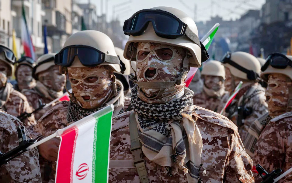 মার্কিন সেনাদের সঙ্গে রক্তের সমুদ্রে লড়তে চায় ইরান