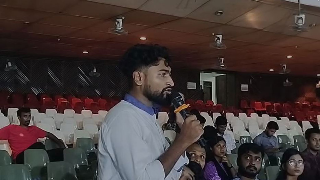 জুলাই হামলায় জড়িত শিক্ষকদের বিচার না হলে জাকসু নির্বাচন আটকে দেওয়ার হুমকি ছাত্রদল নেতার