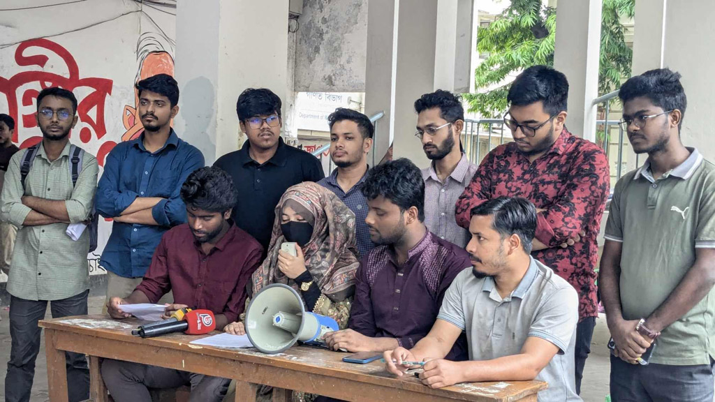 তিন দিনের মধ্যে জকসুর রোডম্যাপ চায় বৈষম্যবিরোধী ও গণতান্ত্রিক ছাত্রসংসদ