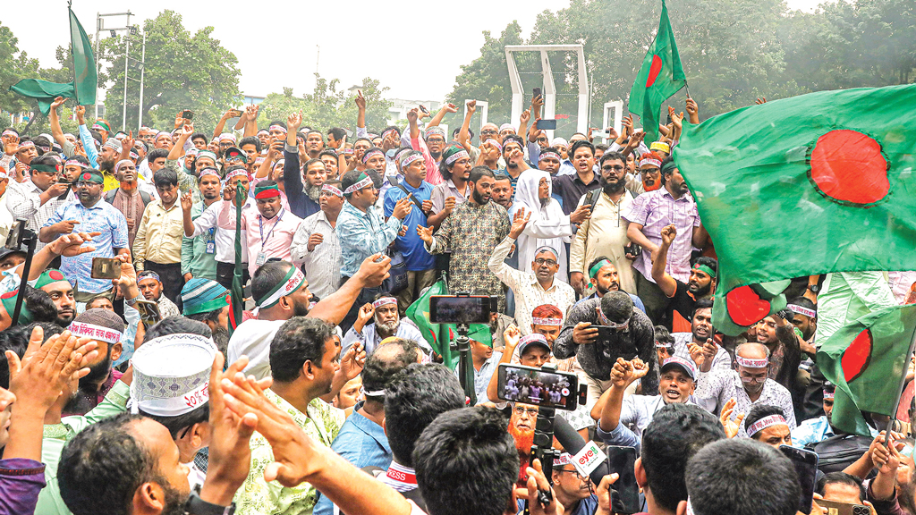 শিক্ষকেরা কি রাষ্ট্রের অবলা প্রাণী