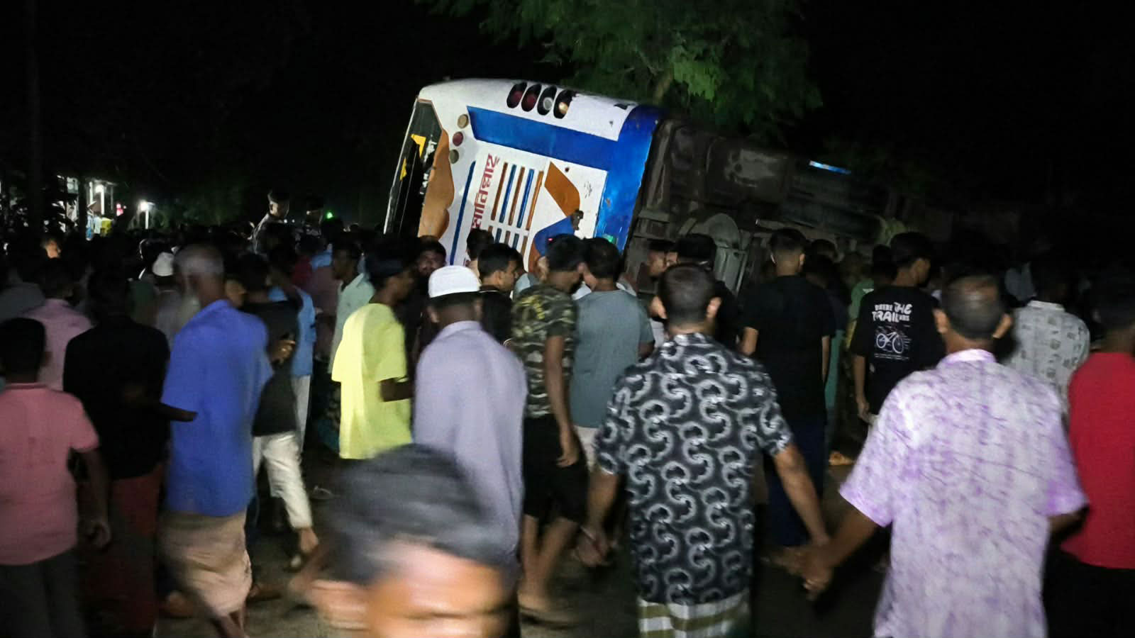 জামালপুরে বাস-অটোরিকশা মুখোমুখি সংঘর্ষে নিহত ৪