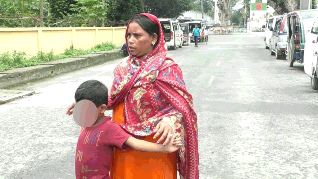 ভারতীয় নাগরিককে ‘বাংলাদেশি’ পরিচয়ে পুশ ইনের অভিযোগ, শিশুসন্তান নিয়ে দেশে ফেরার অপেক্ষা