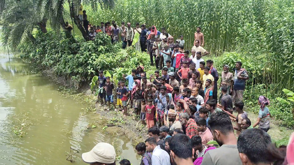 বাইসাইকেল নিয়ে বের হয়েছিলেন বৃদ্ধ, কয়েক ঘণ্টা পর খালে মিলল মরদেহ
