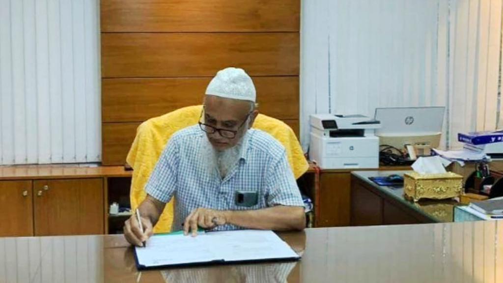কুয়েটের নতুন উপাচার্য মাকসুদ হেলালীর যোগদান