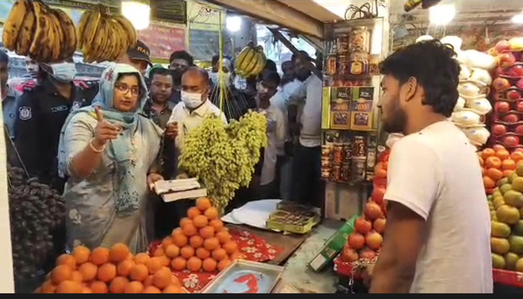 কেরানীগঞ্জে দ্রব্যমূল্য নিয়ন্ত্রণে ভ্রাম্যমাণ আদালতের অভিযান, ৫ ব্যবসায়ীকে জরিমানা