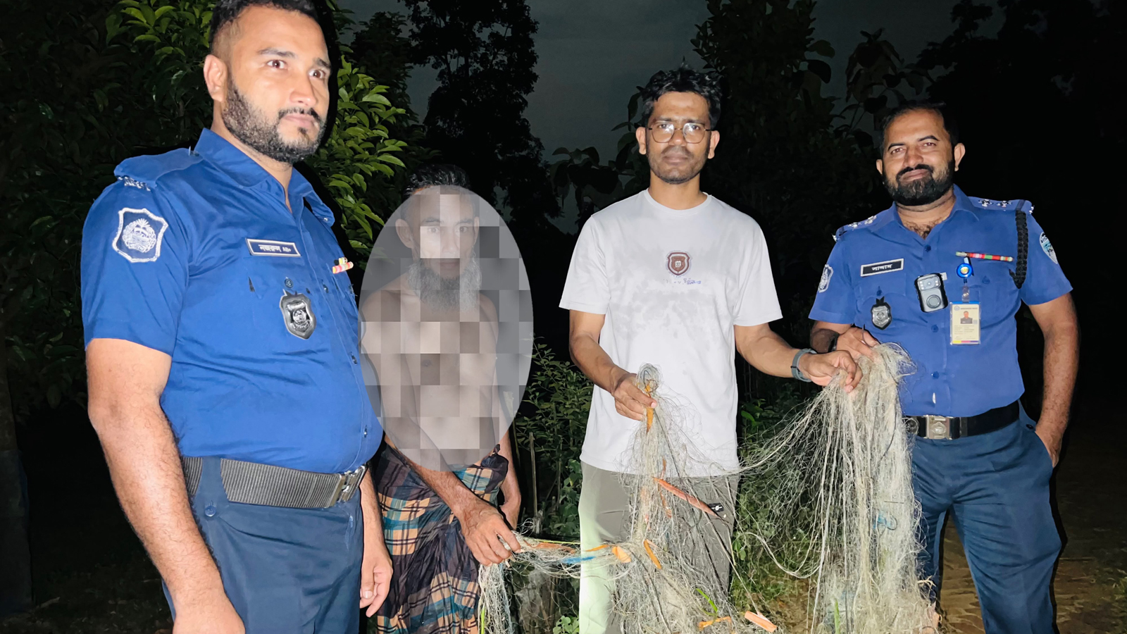 হালদায় কারেন্ট জালে মাছ শিকার, ১০০ মিটার জাল জব্দ