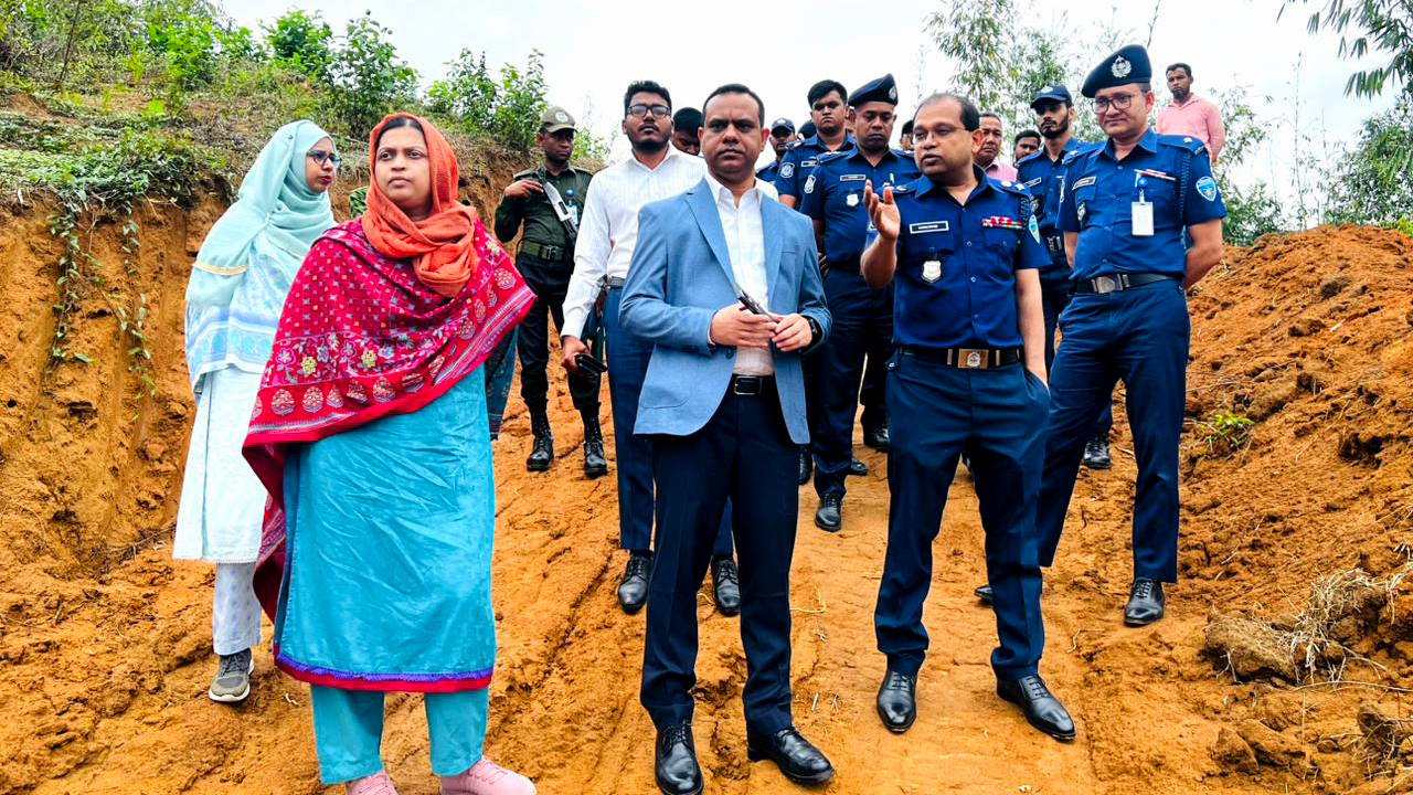 অবৈধ পাহাড় কাটা চক্রের বিরুদ্ধে কঠোর পদক্ষেপ নেওয়া হবে: জেলা প্রশাসক