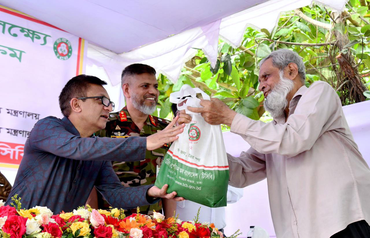 এআই নজরদারিতে আসছে নিত্যপণ্যের বাজার: বাণিজ্যমন্ত্রী