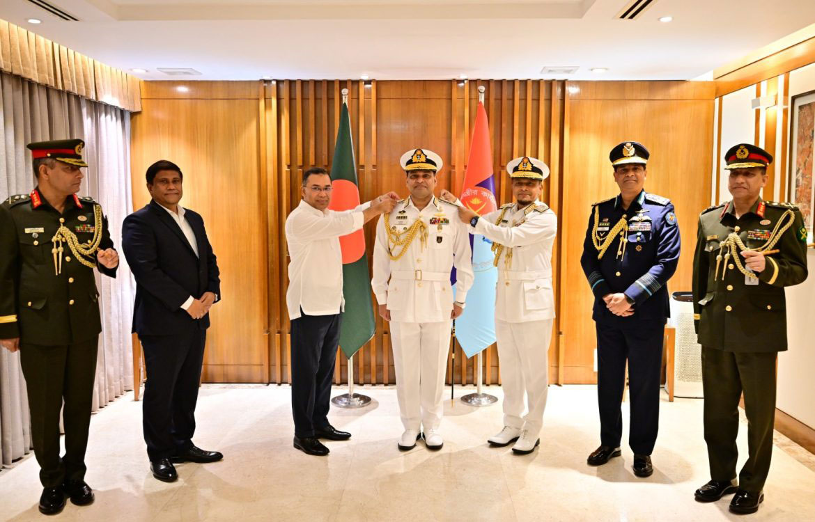 অ্যাডমিরাল পদে পদোন্নতি পেলেন নৌবাহিনী প্রধান খোন্দকার মিসবাহ উল আজীম