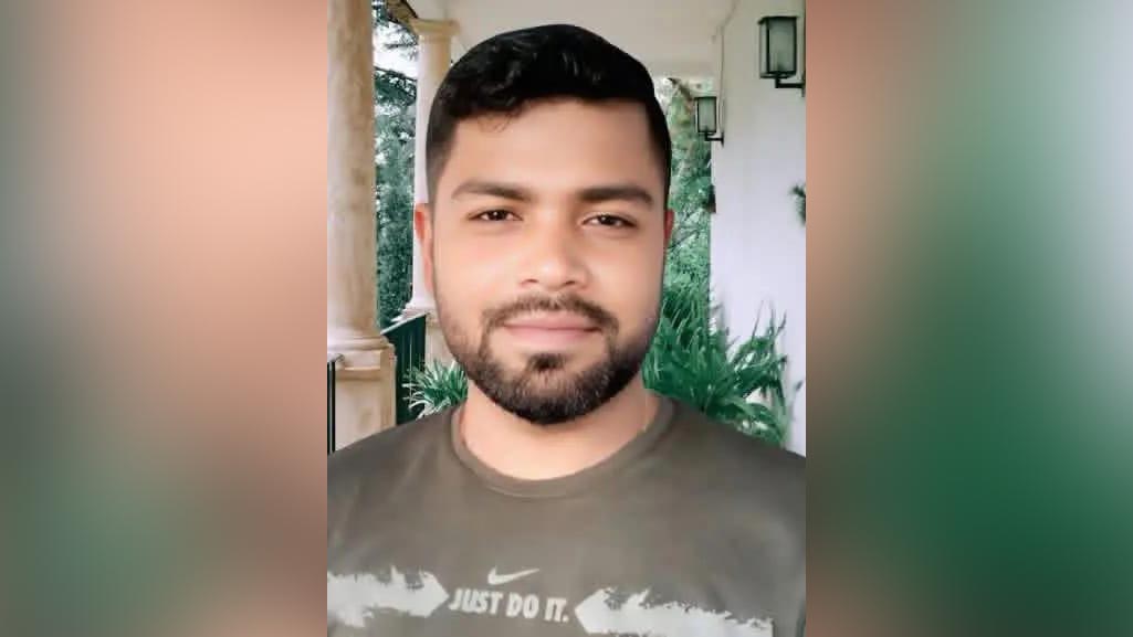 খুলনায় বি কোম্পানির সদস্য মামুন গুলিবিদ্ধ