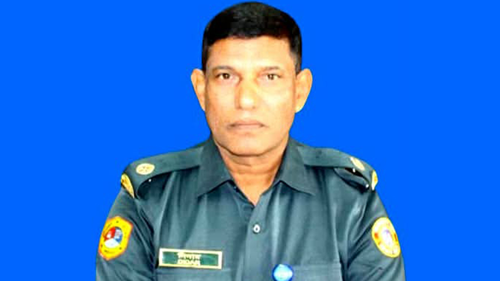 নারী কারারক্ষীর সঙ্গে কুরুচিপূর্ণ কথোপকথন ভাইরাল, জেল সুপারকে বদলি