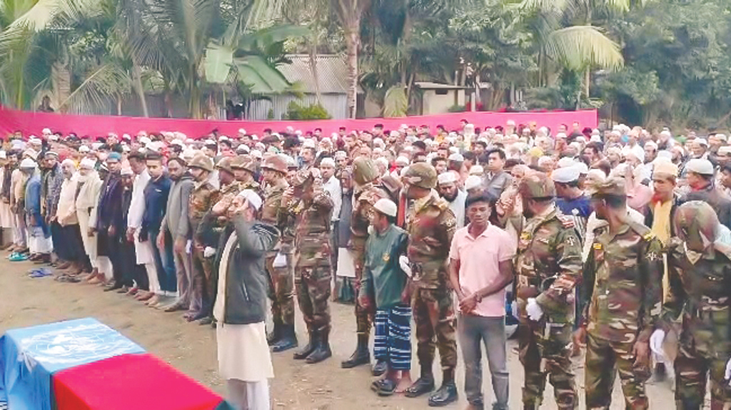 সুদানে ড্রোন হামলায় শহীদ পাকুন্দিয়ার সেনাসদস্য জাহাঙ্গীর আলমের দাফন